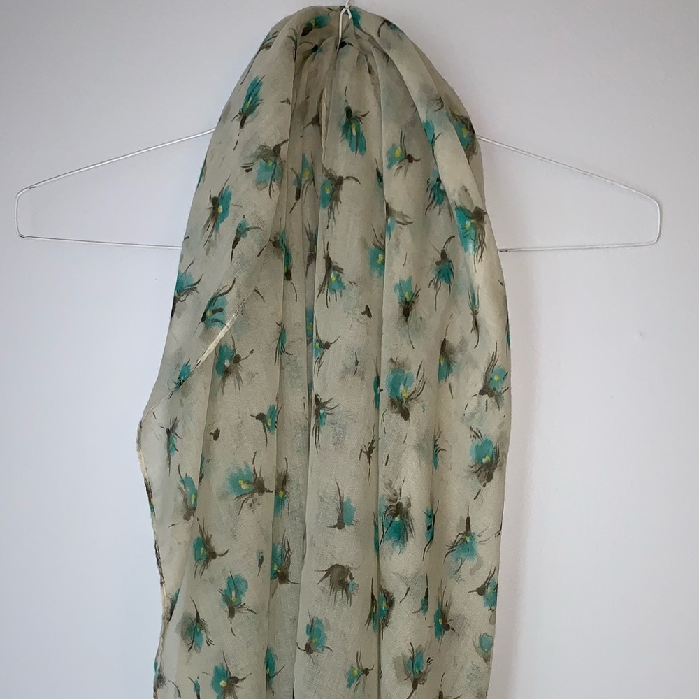 🦋 Blue floral J Crew Scarf